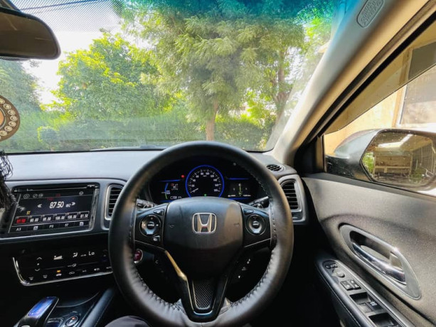 honda-vezel-x-package-big-6