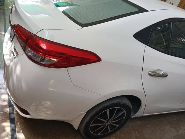 toyota-yaris-2021-ativ-x-cvti-top-of-the-line-automatic-big-4