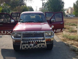 toyota-hilux-1993
