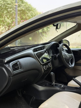 honda-city-12-cvt-2022-big-7