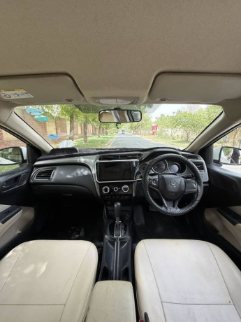 honda-city-12-cvt-2022-big-8