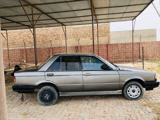nissan-sunny-1986