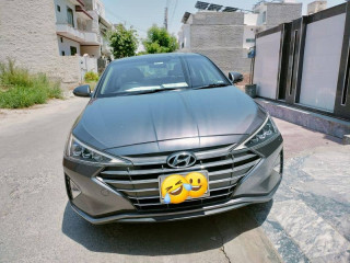 hyundai-elantra-2022