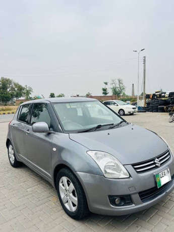 suzuki-swift-dlx-20152016-big-0