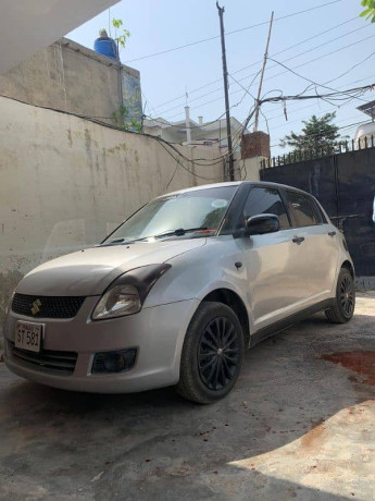 suzuki-swift-2011-big-0