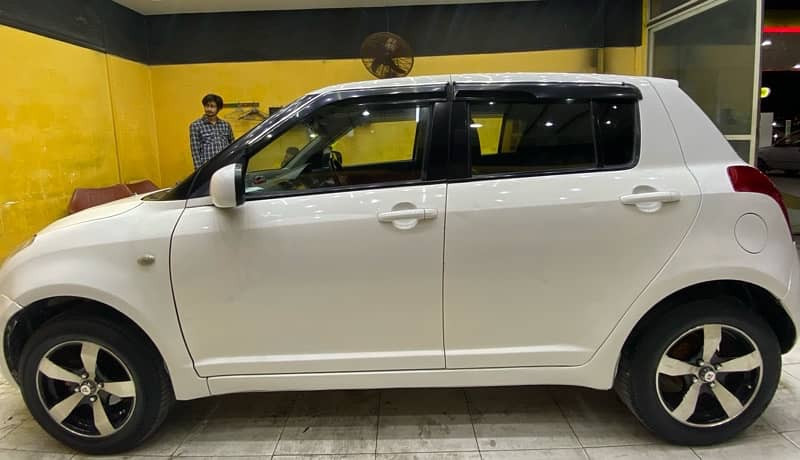 suzuki-swift-2012-big-4