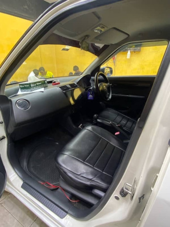 suzuki-swift-2012-big-11