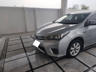 toyota-corolla-altis-2015