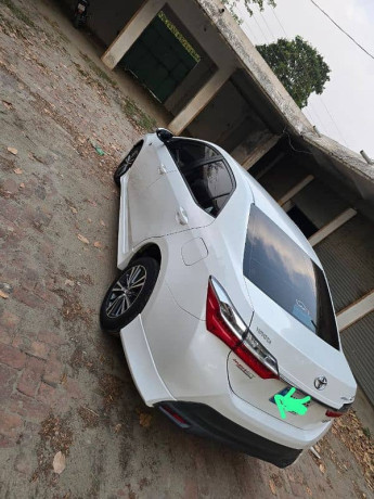 toyota-corolla-2022-big-1