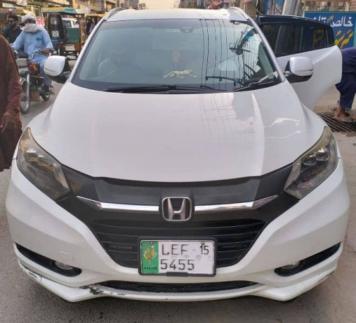 honda-vezel-2015-big-3