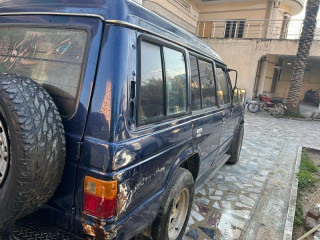 mitsubishi-pajero-1988
