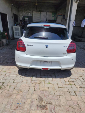 suzuki-swift-glx-cvt-2024-big-1