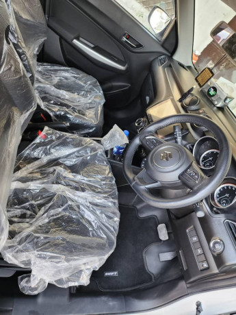 suzuki-swift-glx-cvt-2024-big-8