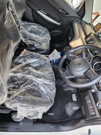 suzuki-swift-glx-cvt-2024-big-11