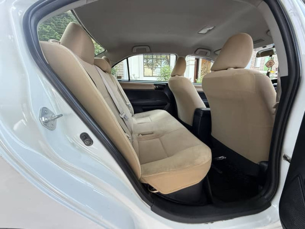 corolla-axio-big-7