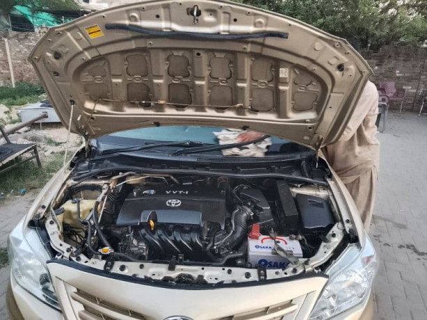 toyota-corolla-xli-2012-big-9