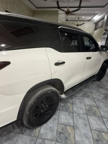 fortuner-for-sale-geniune-car-serious-buyers-only-big-5