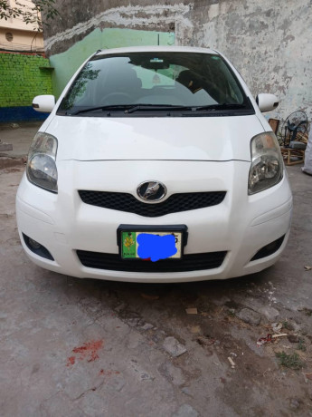 vitz-101315-big-0