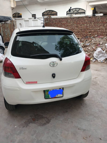 vitz-101315-big-3