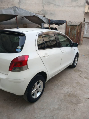 vitz-101315-big-1