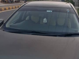 toyota-corolla-altis-2015