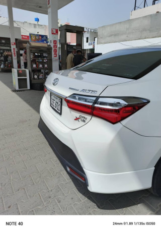 toyota-altis-grande-x-18-total-genuine-big-8