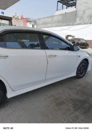 toyota-altis-grande-x-18-total-genuine-big-7