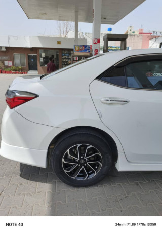 toyota-altis-grande-x-18-total-genuine-big-6