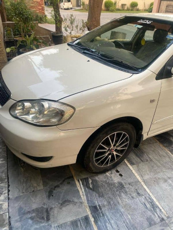 toyota-corolla-20-d-2004-big-4