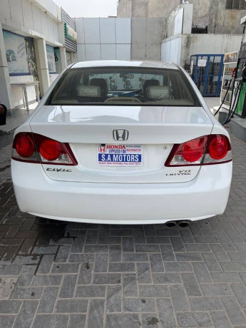 honda-civic-vti-2011-big-11