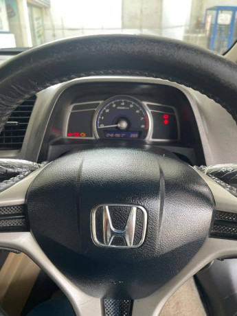 honda-civic-vti-2011-big-19