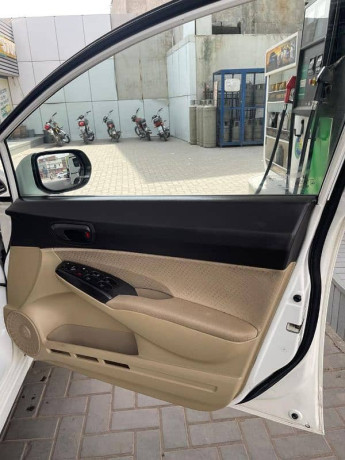 honda-civic-vti-2011-big-17