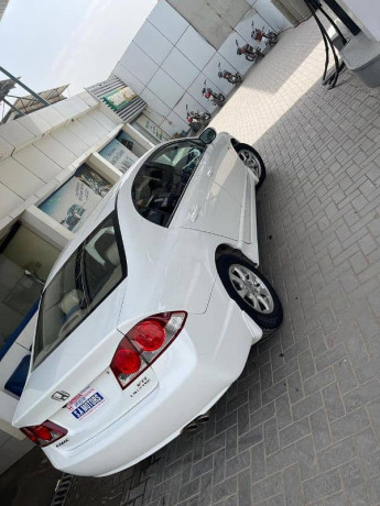 honda-civic-vti-2011-big-12