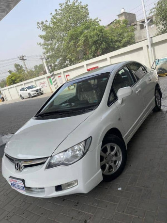 honda-civic-vti-2011-big-0
