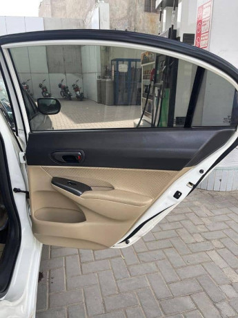 honda-civic-vti-2011-big-14