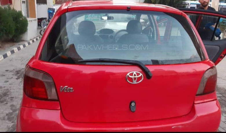 toyota-vitz-1999-10-big-4