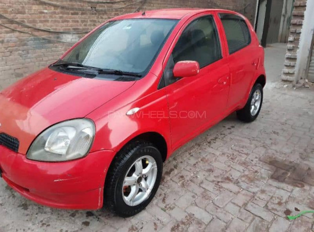 toyota-vitz-1999-10-big-11
