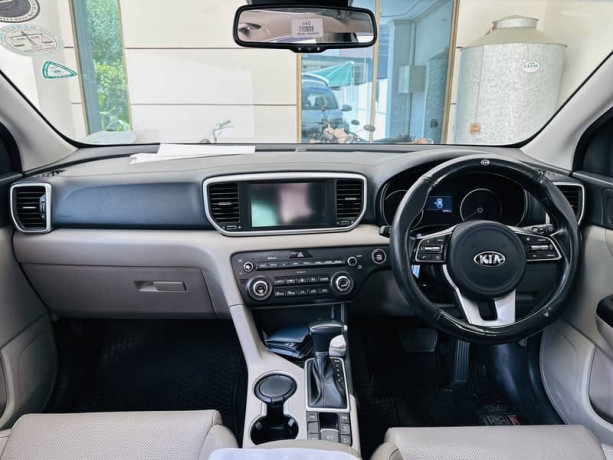 kia-sportage-awd-big-10