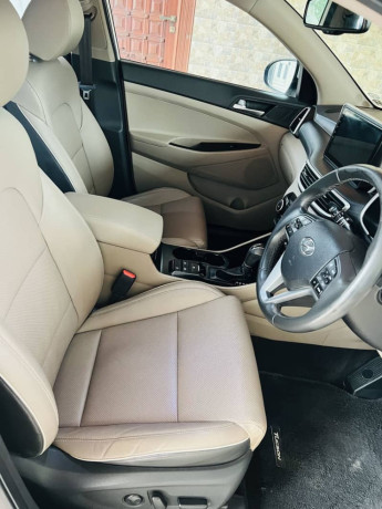 hyundai-tucson-awd-bard-new-car-tootal-bumpar-to-bumpar-orignal-big-7