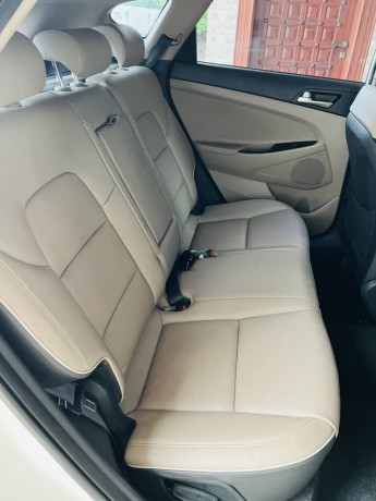 hyundai-tucson-awd-bard-new-car-tootal-bumpar-to-bumpar-orignal-big-11