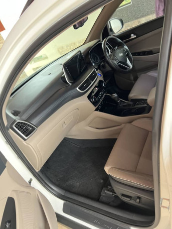 hyundai-tucson-awd-bard-new-car-tootal-bumpar-to-bumpar-orignal-big-16
