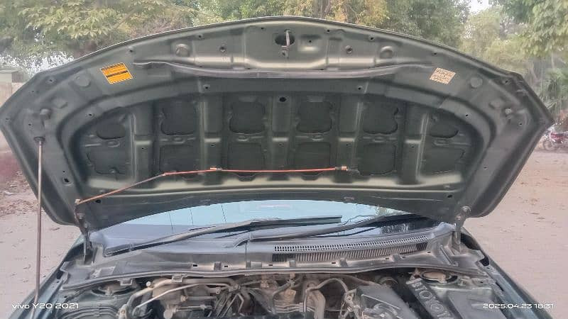 toyota-corolla-gli-2011-13-big-14