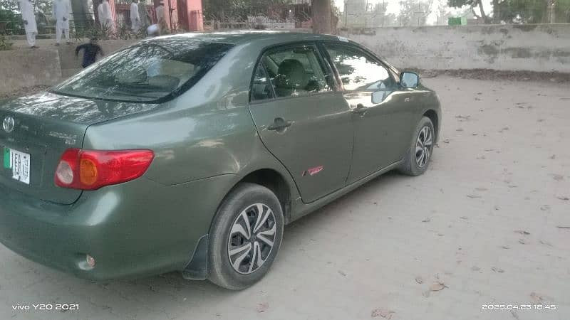 toyota-corolla-gli-2011-13-big-5