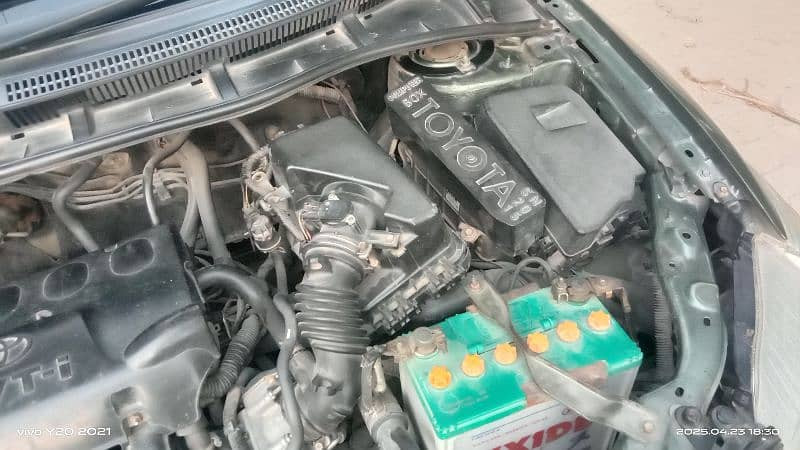 toyota-corolla-gli-2011-13-big-16