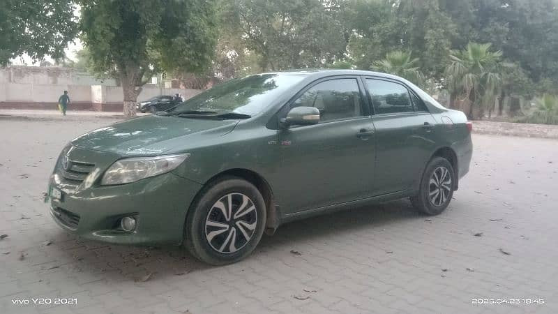 toyota-corolla-gli-2011-13-big-2