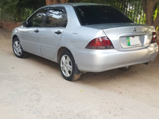 mitsubishi-lancer-glx-2005