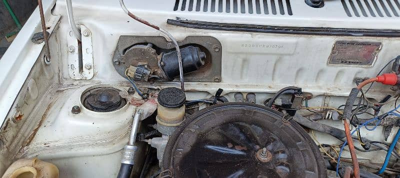 suzuki-mehran-2009-big-3