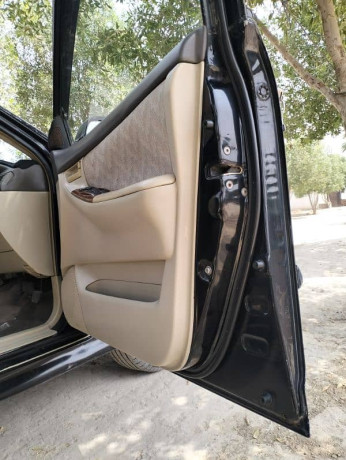 se-saloon-big-11