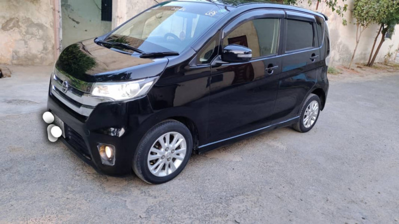 nissan-dayz-highway-star-2014-big-2