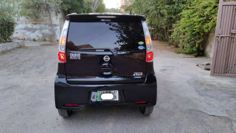 nissan-dayz-highway-star-2014-big-5